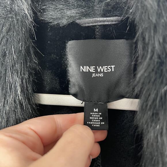 Nine West Jeans Vest Womens‎ Medium Black Faux Fur Collar Moto Zipper Pockets - Picture 3 of 10